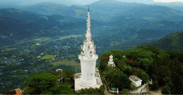Kandy: Ambuluwawa Tower and Temple Tour with Dance Show