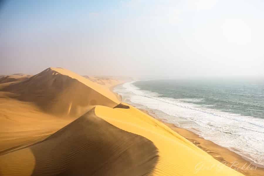 Sand Sea-Erlebnis: Sandwich Harbour, Walfischbucht, Namibia. Foto: GetYourGuide Sand Sea-Erlebnis: Sandwich Harbour, Walfischbucht, Namibia. Foto: GetYourGuide