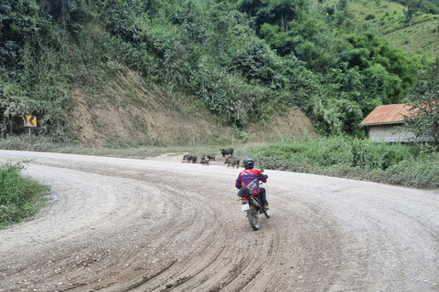 Aventura de 13 días en moto de Vietnam del Norte a LaosRuta en moto guiada de 13 días de Aventura del Norte de Vietnam a Laos