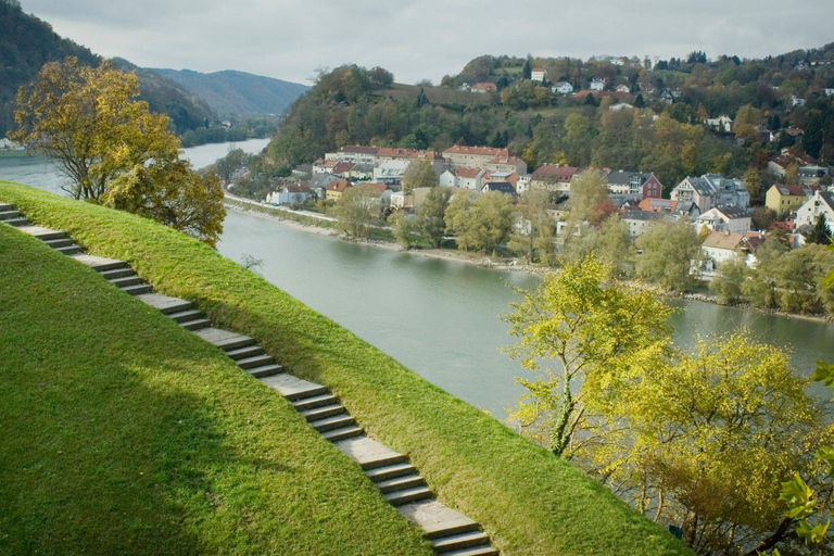 Best of Linz: Private Walking Tour with a Local Private City Walking Tour - 3Hr