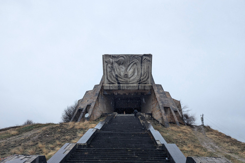 Tbilisi: Hidden Layers of Tbilisi Through Local Eyes Shared group/Small group