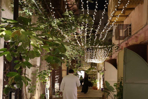 Jeddah : Visite du quartier historique avec un guide régionalJeddah : Visite guidée du quartier historique avec un guide local