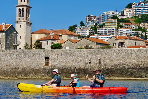 Budva : 3 heures de paddle board ou de kayak pour visiter les grottes côtièresBudva : balade de 3 h en kayak vers les grottes côtières