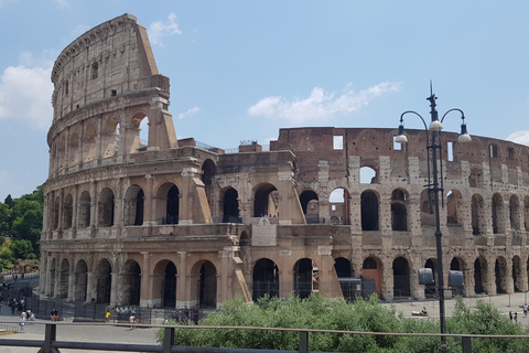 Roma: Coliseo +Ciudad Antigua con Guía - GRUPO PEQUEÑO 7 PAX