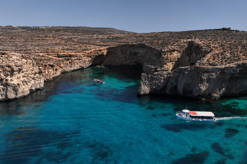 Malta: Prom w obie strony do Błękitnej Laguny Comino z opcją GozoZ Ċirkewwa: Ċirkewwa-Comino Blue Lagoon-Gozo