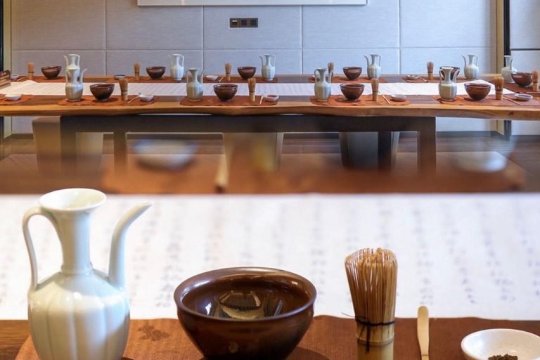 Guangzhou: Shamian Island Walk and Zen Tea Masterclass