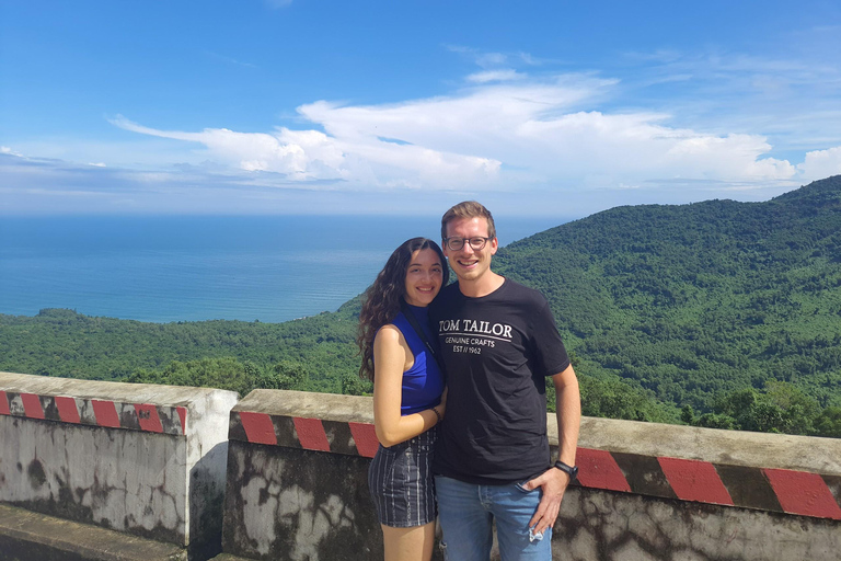 Bustransfer van Hue naar Hoi An met bezienswaardigheden