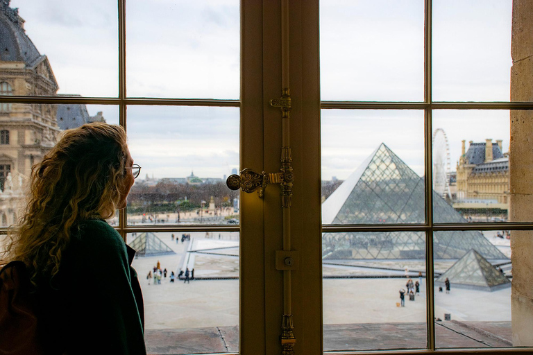 Louvre: Small-Group Tour - Must-See Highlights
