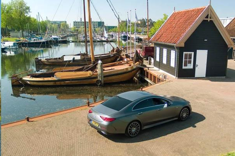 Discover the Dutch Countryside: Car Tour with Local Expert