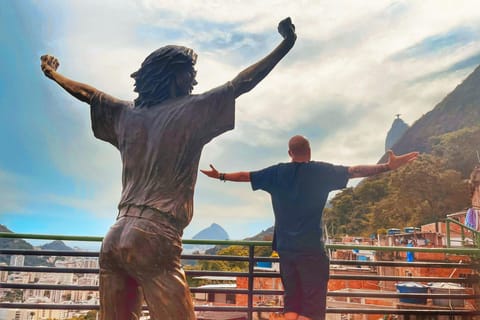 Favela Santa Marta: Walking Tour with local guide
