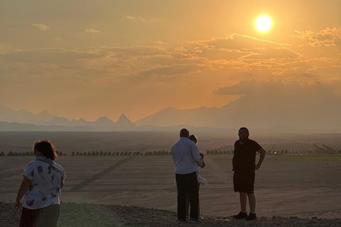 Passeio de camelo com pôr do sol e observação de estrelasServiço de busca no hotel em Hurghada