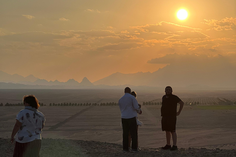 Passeio de camelo com pôr do sol e observação de estrelasServiço de busca no hotel em Hurghada