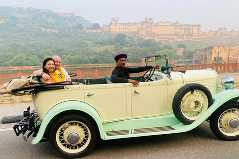 Jaipur: Heritage City Tour in a Vintage Car with Pickup