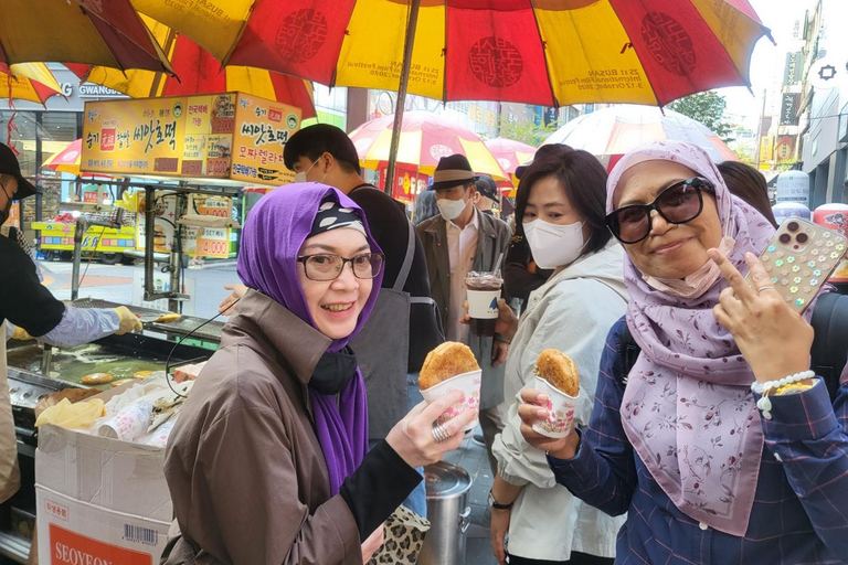 Kimchi /local food cooking class + Busan (food) tourChinese speaking tour guide