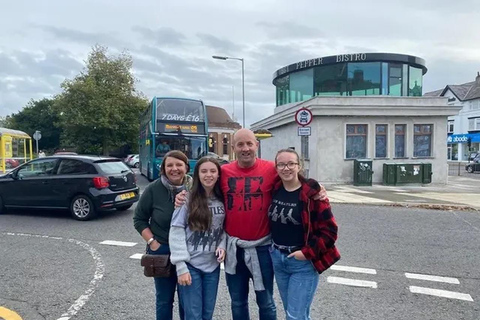 Liverpool: Beatles Semi-Private Taxi Tour