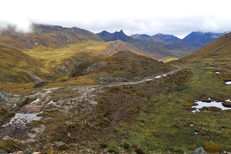 Huayhuash: Huayhuash Range 4-Day Hiking Tour