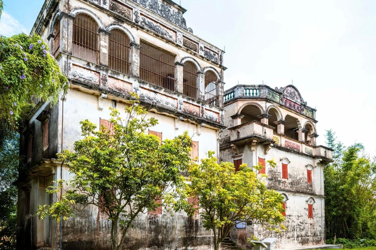 From Guangzhou: UNESCO Watchtowers & Ancient Villages Tour Guide for other languages