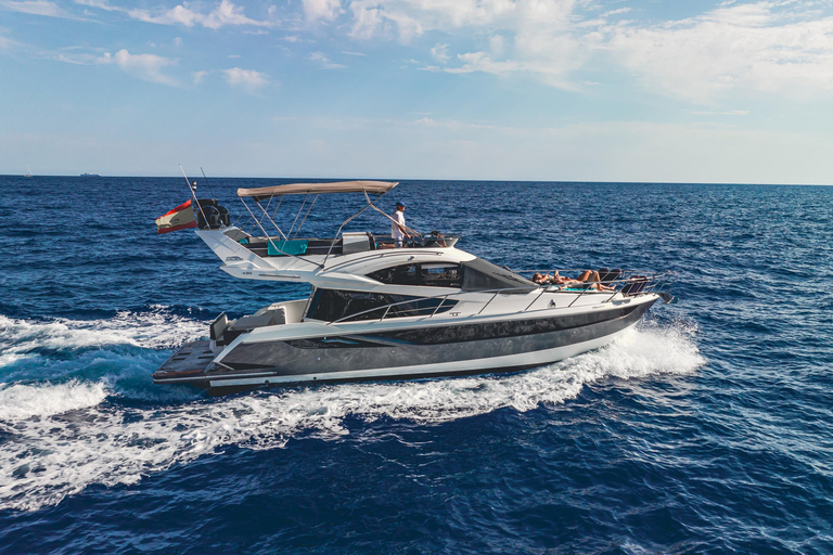 Palma: Private Flybridge Motorboat Tour - All Included Palma: Sunset Tapas Cruise to Caves or Calas on a Llaut