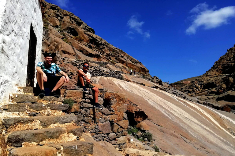 Fuerteventura: Ajuy Caves & hike to secret Las Penitas Arco Fuerteventura: Ajuy Caves and Secret Las Penitas Canyon Hike