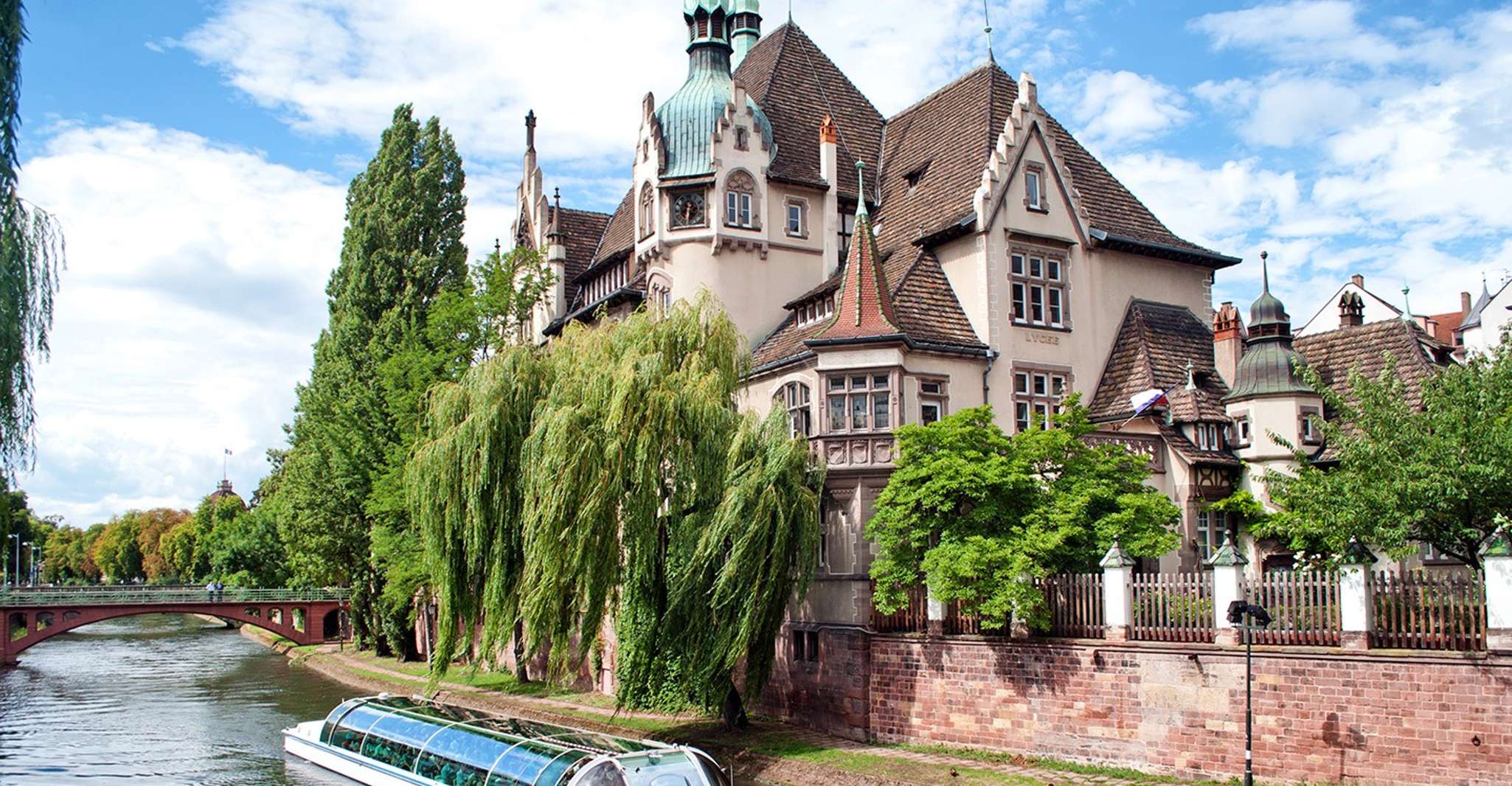 Crucero guiado por turismo en Estrasburgo, Grande-le y Neustadt - Hizvo