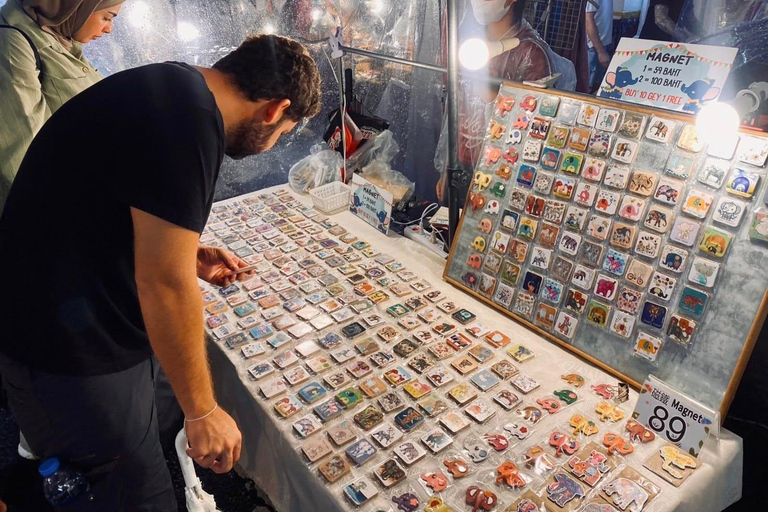 Tour della vita notturna di Phuket: avventura tra i bar e i club VIP di PatongTour della vita notturna di Phuket: tour dei bar e dei club con ingresso gratuito