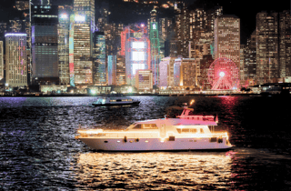 Hongkong: 100-minütige Yachttour im Victoria Harbour mit Drinks