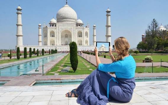 Ab Delhi: Taj Mahal Sonnenaufgang und Agra Fort Tour mit Guide