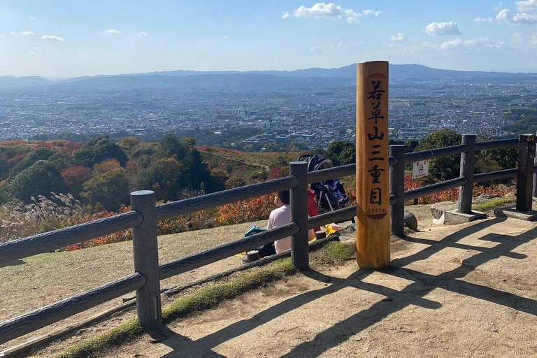 Nara: Mt. Wakakusa Family Picnic Trail with Guide