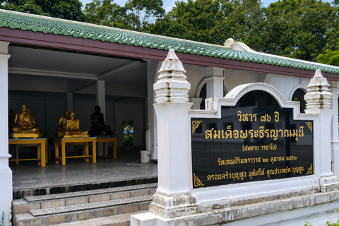 Khao Lak: Morning Market and Old Town by Songthaew by German Speaking Guide
