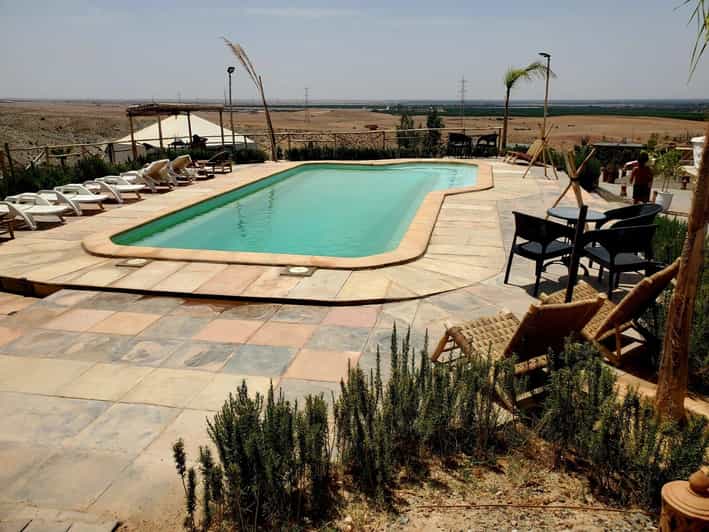 Désert d'Agafay : quad, chameau, déjeuner et accès à la piscine - quad