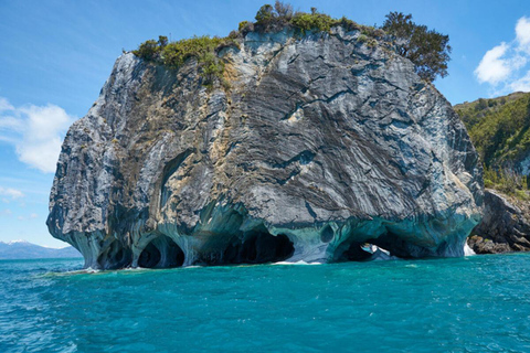 Coyhaique: Marble Chapels and Lake General Carrera Tour