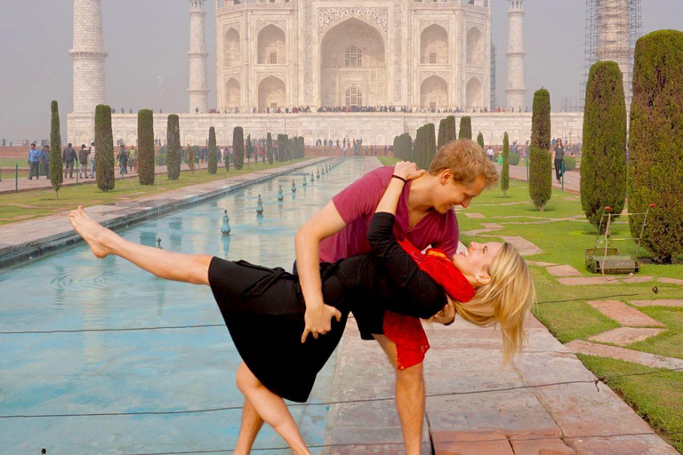 Taj Mahal: Express Entry Ticket For Sunrise Tour with Guide All Inclusive