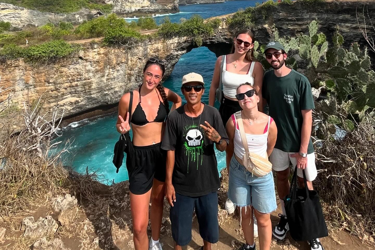 Nusa Penida : Visite guidée d&#039;une journée avec un chauffeur local comme guide