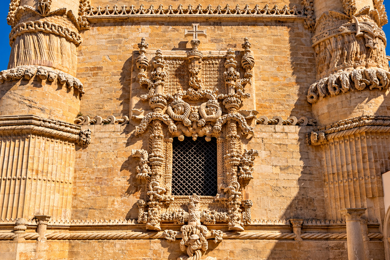 From Lisbon: Knights Templar Route – Tomar & Almourol Castle Private Tour by Touring Van (1-8 guests)