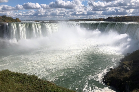 Vanuit Toronto: Niagara Falls Tour van een hele dagNiagara Falls Tour met Hornblower Cruise