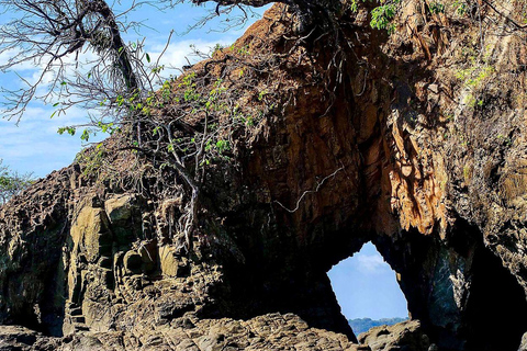 Boca Chica: Guided Kayak Tour with Lunch