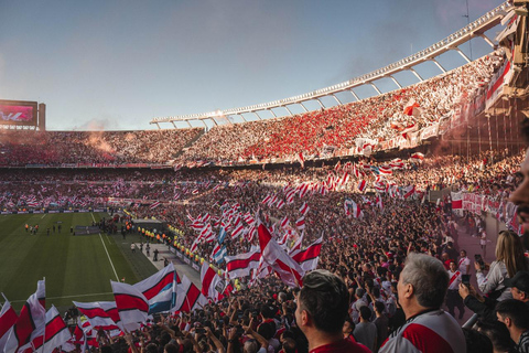 Buenos Aires: Ver un partido de River Plate con transporte y local