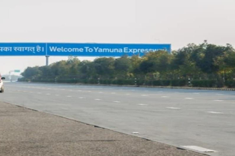 Delhi till Agra: Berättelser om Taj Mahal och lokalt livPrivat Agra-resa från Delhi – bil, guide och biljetter