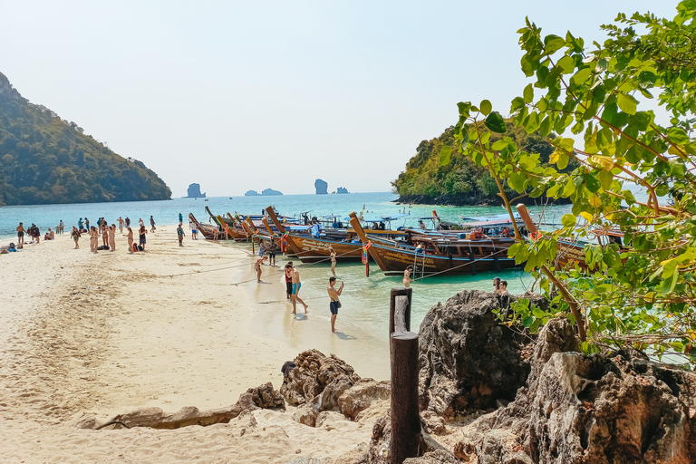 Krabi: Passeio ao pôr do sol nas 7 ilhas com jantar com churrasco e mergulho com snorkelPonto de encontro na praia de Railay