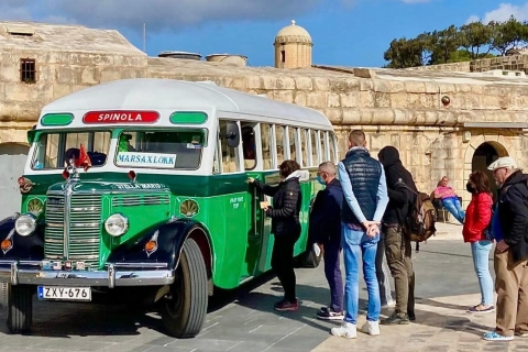 Wycieczki autokarowe w stylu vintage do Valletty/Sliemy/MdinyWycieczka zabytkowym autobusem po mieście do Valletty/Sliemy/Mdiny