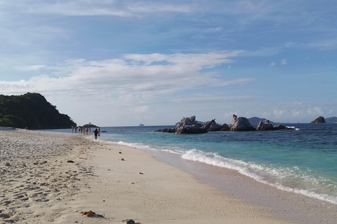 From El Nido: 3-Day Island-Hopping Expedition to Coron