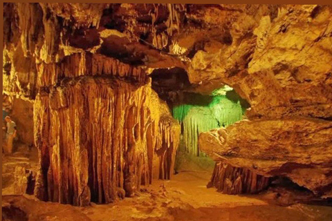 Flores: Traslado Desde Flores a Semuc Champey, Lanquin Exclusivo Turismo