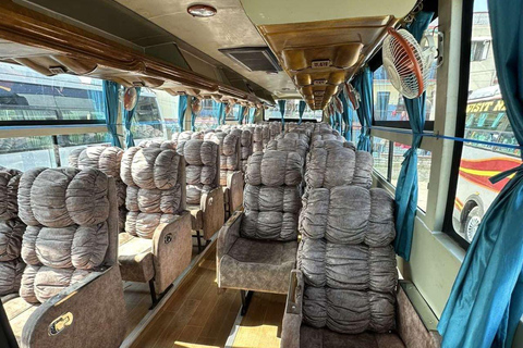 Kathmandu nach Pokhara Nachtbus - 2*2 Sofasitz