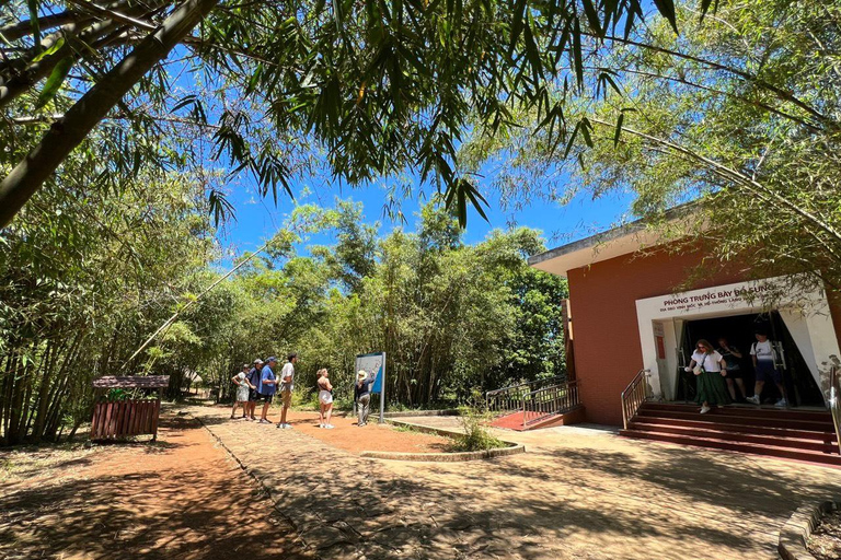 Meio dia de Hue a Dmz em carro privado - Visita os túneis de Vinh Moc