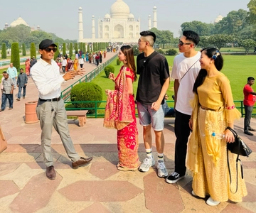 Taj Mahal, Fort, Baby Taj & Mehtab Bagh Private City Tour