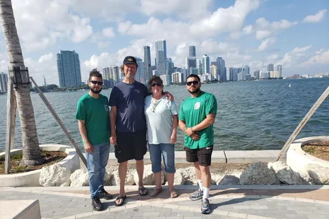 Miami: Mini Hop-On Hop-Off City Tour from Bayside, 3.5 Hours