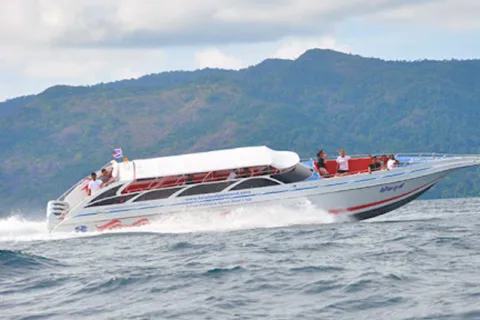 Speedboat Transfer between Koh Phi Phi Don and Koh Lanta