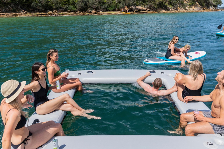 Sydney : croisière privée de 4 heures en yacht de luxe dans la baie et baignade
