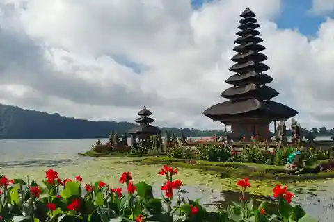 Ulun Danu Beratan Temple, Jatiluwih, Banyumala waterfall