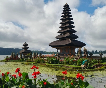 Ulun Danu Beratan Temple, Jatiluwih, Banyumala waterfall
